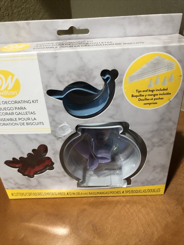 Wilton Cookie Decoration Kit Ocean Theme Cutters Tips and Bags Crab NIB