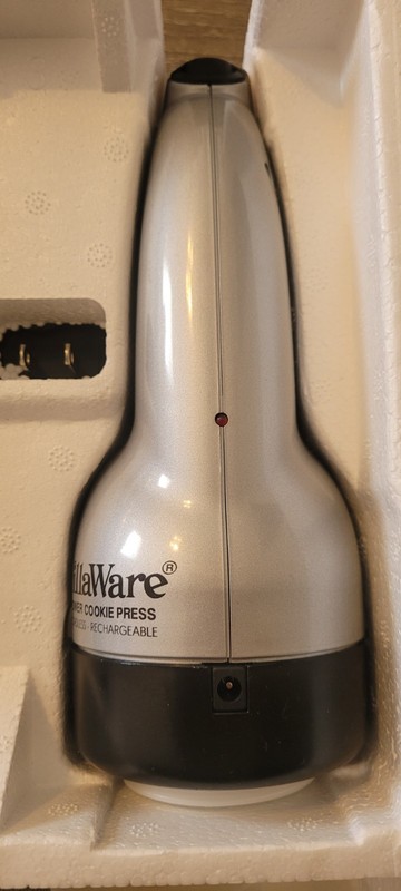 VillaWare Cookie Press Cordless Rechargeable 20 Cookie Discs gallery
