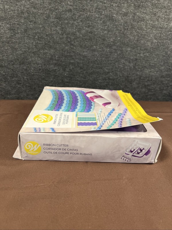 Wilton Ribbon Cutter Kit gallery