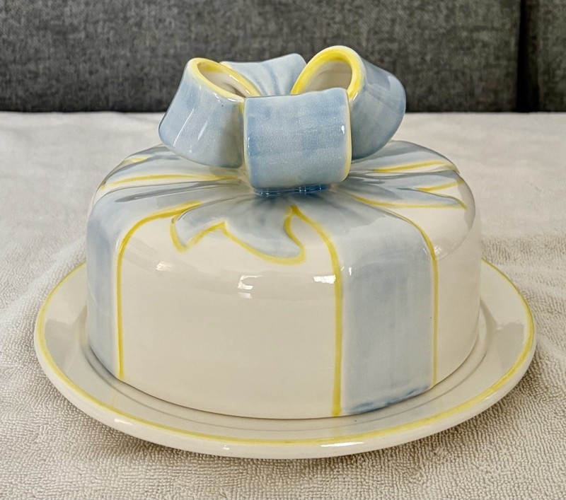 Vintage Portugal Ceramics Cake Plate And Dome Ribbons & Bows Blue Rare