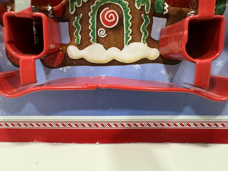 Wilton Gingerbread Boys Trio Christmas Cookie Cutter 2009, New But Damaged gallery