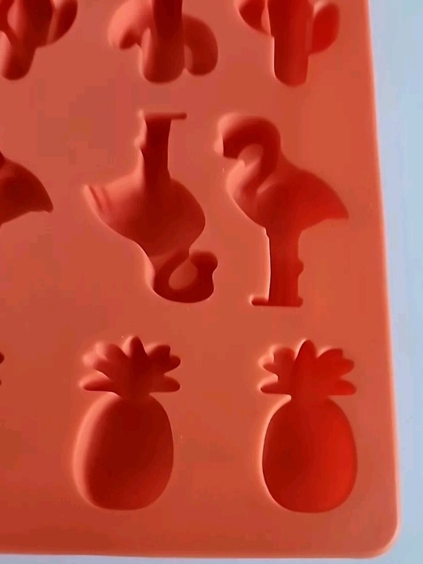 Wilton Silicone Candy Gummy Craft Ice Cube Molds Pineapple Cactus Flamingo gallery