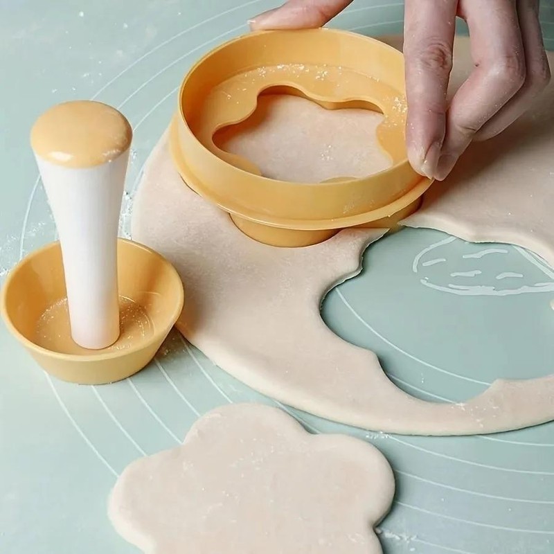 Pastry Dough Tamper Set Flower Cutter Cake Mold Biscuit Pie Baking Tool DIY gallery