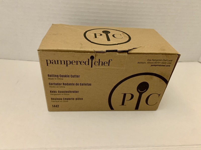 Pampered Chef Rolling Cookie Cutter Item #1442 Retired-Circle, Heart, Square,NIB gallery