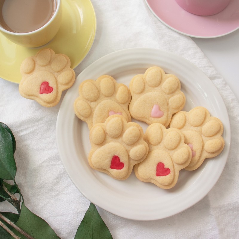4-in-1 Small Cute Paw Print Cookie Cutter - Dog pet treats animal adoption event gallery