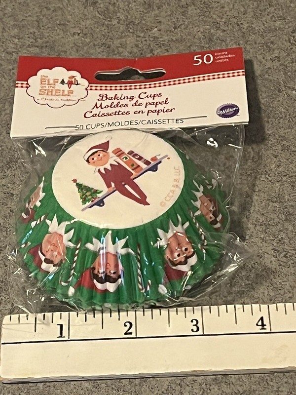 Elf ont he Shelf Christmas Standard Baking Cup 50 ct from Wilton NEW gallery