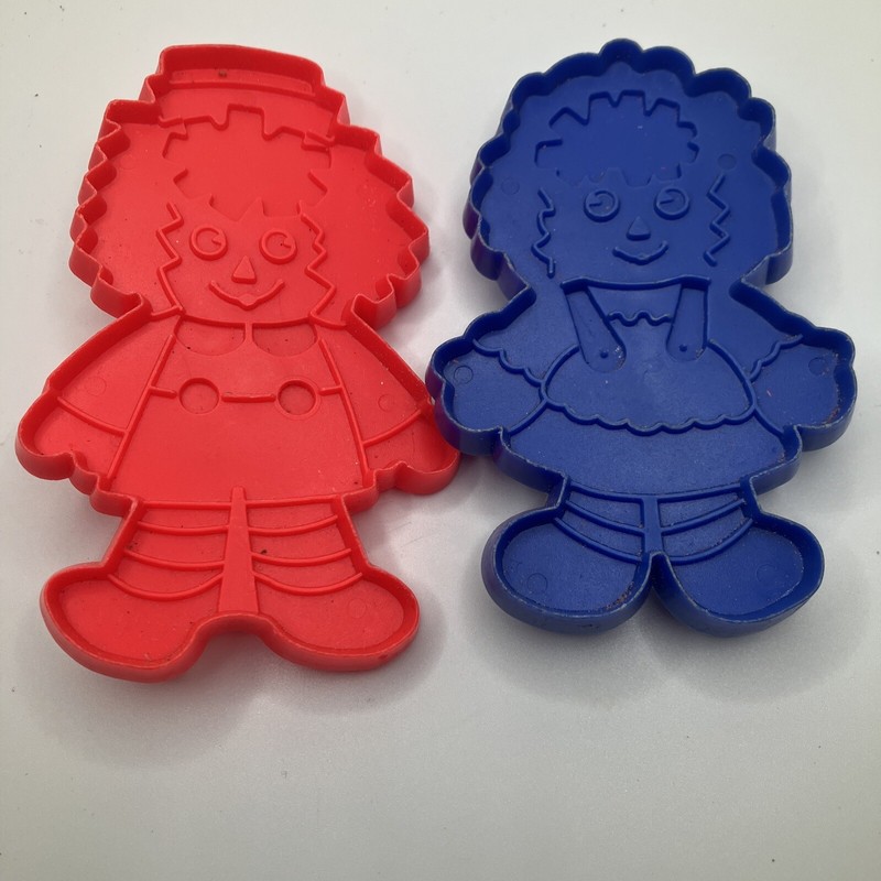 Vintage 4″ Hallmark/Bobbs-Merrill RAGGEDY ANN & ANDY Cookie Cutters Red & Blue