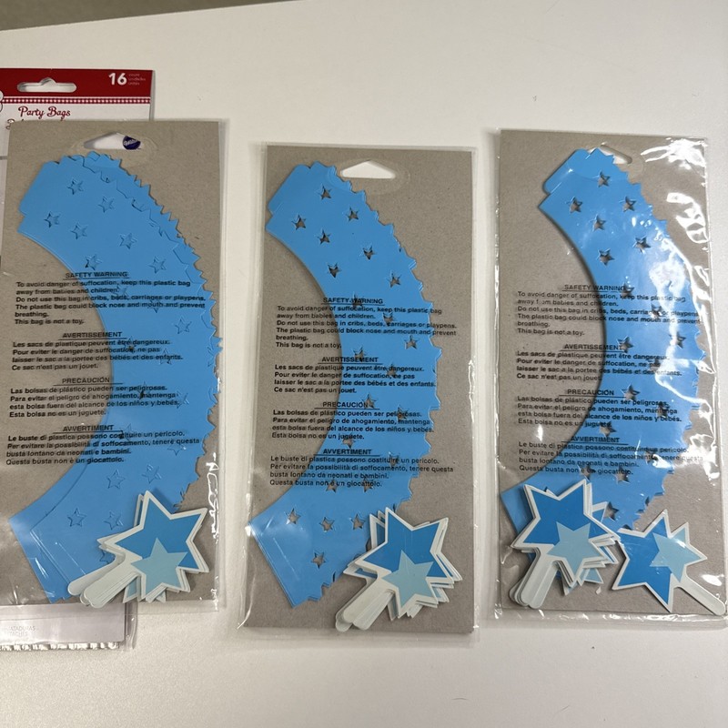 Blue Cupcake Wrappers With Toppers 3 Pack 8 Count Star Design