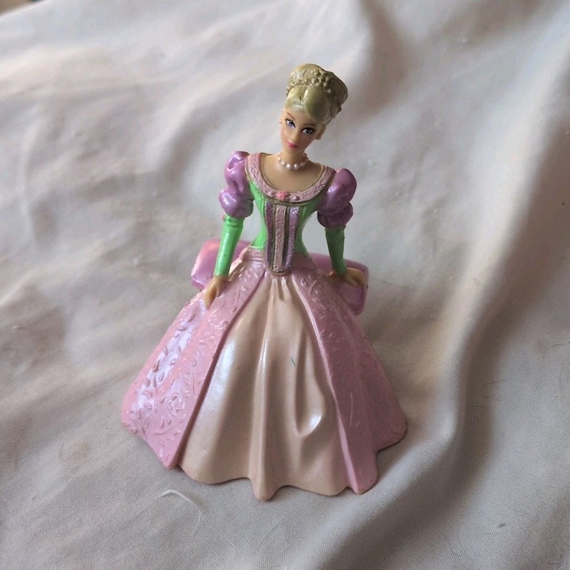 VTG Barbie Blonde Princess Sitting On Bench Figure Cake Topper 3″ Mattel 2000