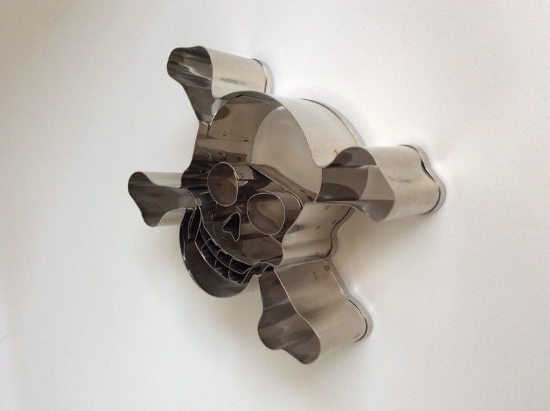 COOKIE CUTTER SKULL/PIRATE SHAPE gallery