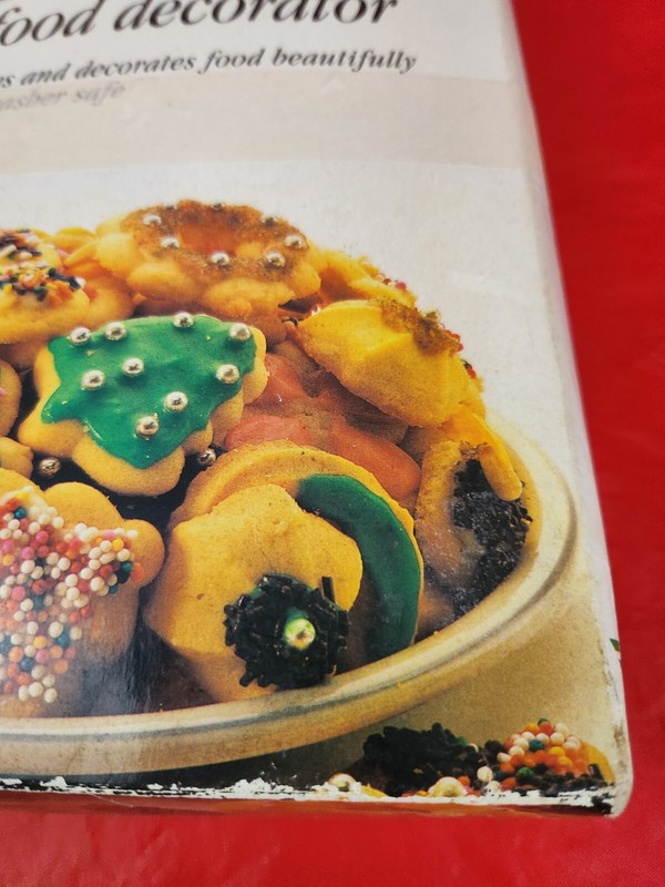 Hutzler Easy Action Cookie Press & Food Decorator gallery