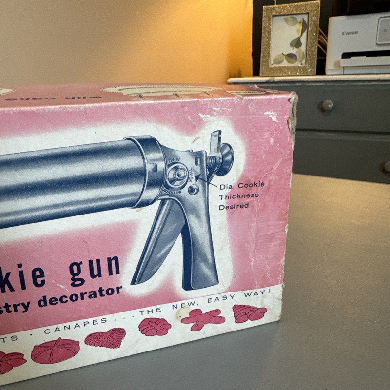 Vintage 1950's Wear-ever Cookie Gun And Pastry Decorator NOS New Old Stock gallery