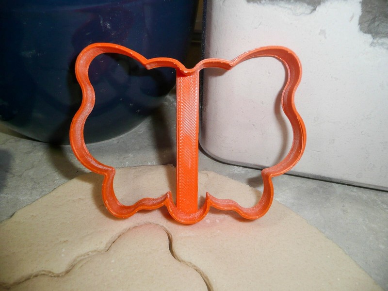 BUTTERFLY OUTLINE FLUTTERING FLYING INSECT BRIGHT COLOR COOKIE CUTTER USA PR3137 gallery
