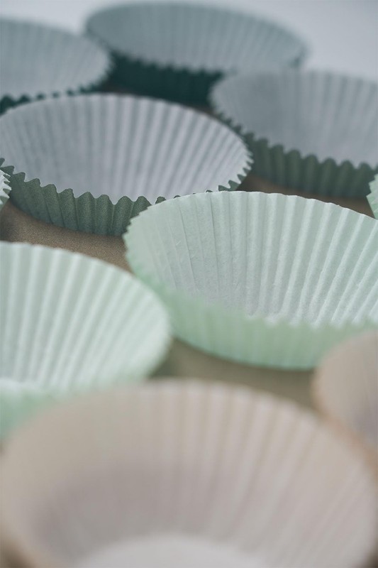Cupcake Liners 200 Pcs Paper Muffin Cups Standard Cupcake Wrappers Calyx gallery