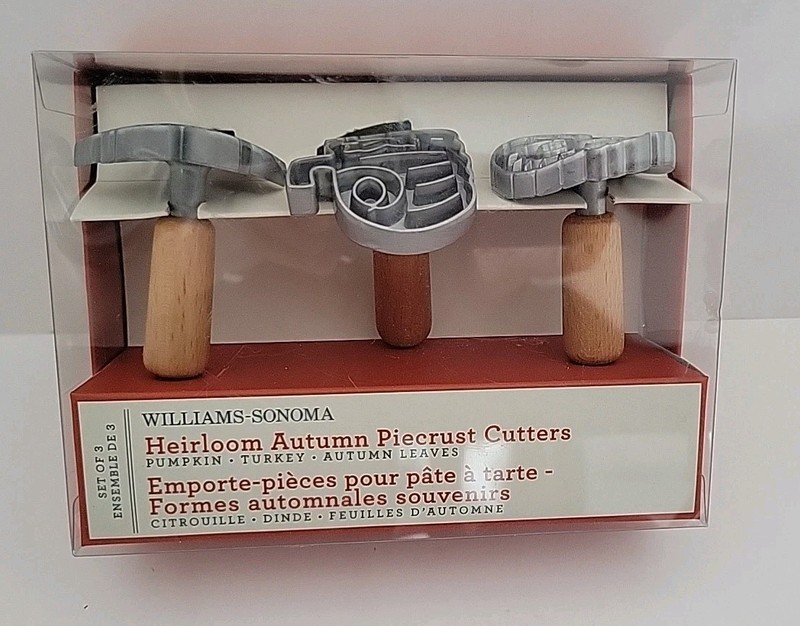 Williams Sonoma HEIRLOOM Autumn Piecrust Cutters Set of 3 made of WOOD & DIECAST