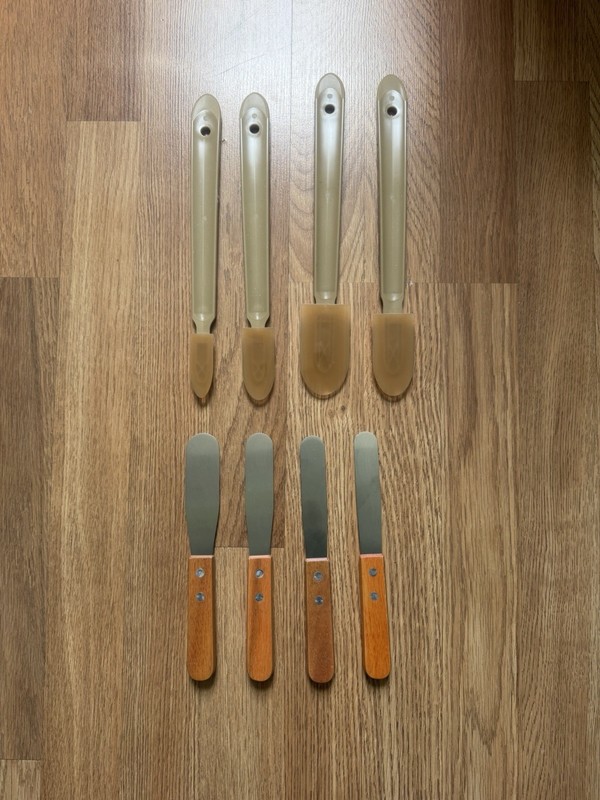 Palette Set of 8 caulking Spatulas,Assorted Sizes, Metal Wood Plastic, Paletines