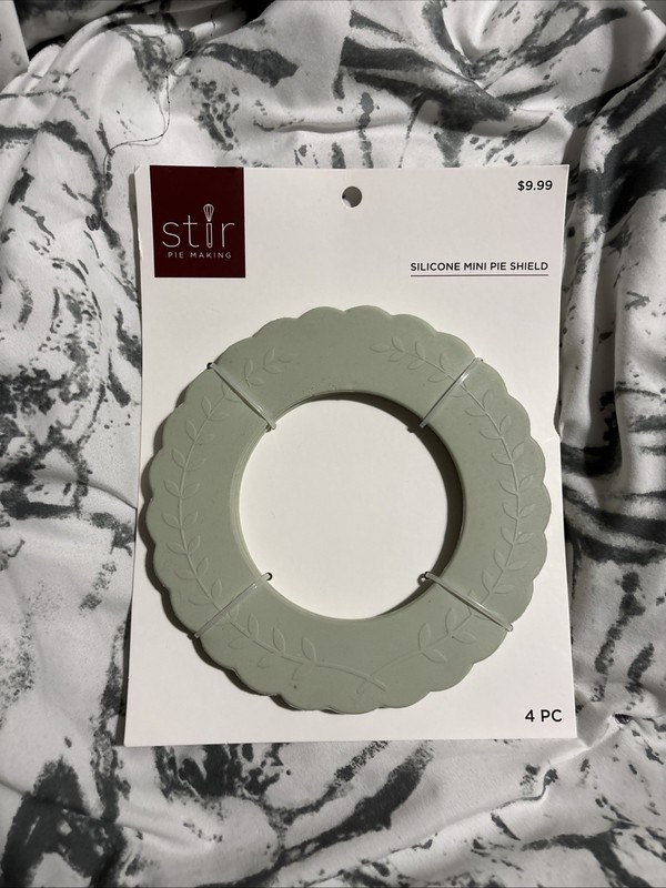 Package of Four NIP Stir SILICONE Mini PIE SHIELD
