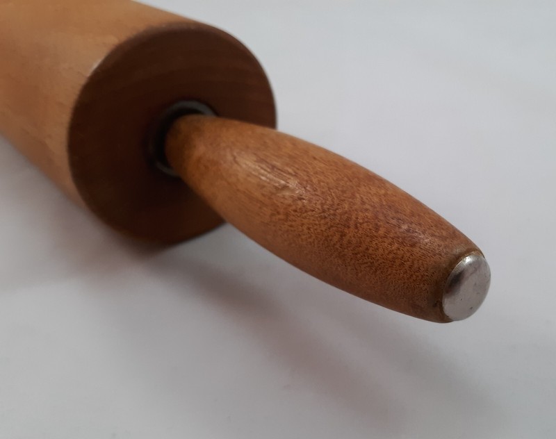 Lot 4 Wooden Rolling Pins With Bearing And Bushings gallery