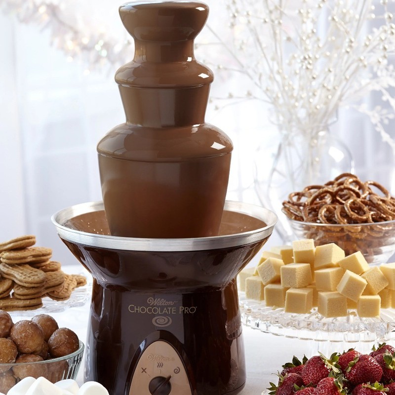 Wilton Chocolate Melting Sugar, 32 oz/2 lb bag gallery