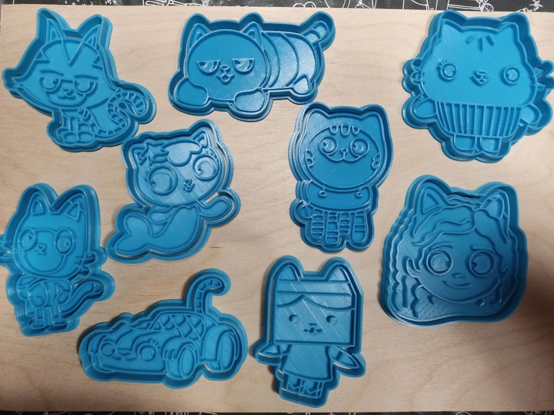 Gabby’s Dollhouse Cookie Molds Set of 9 (Gabby’s Dollhouse)