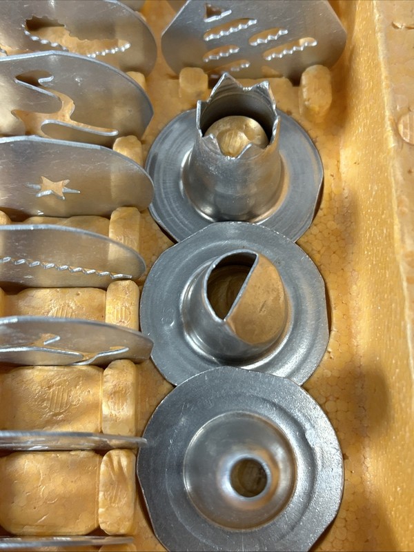 Vtg Mirro 12 Plate 3 Pastry Tips Cookie Pastry Press M-0358-22 Made in USA gallery