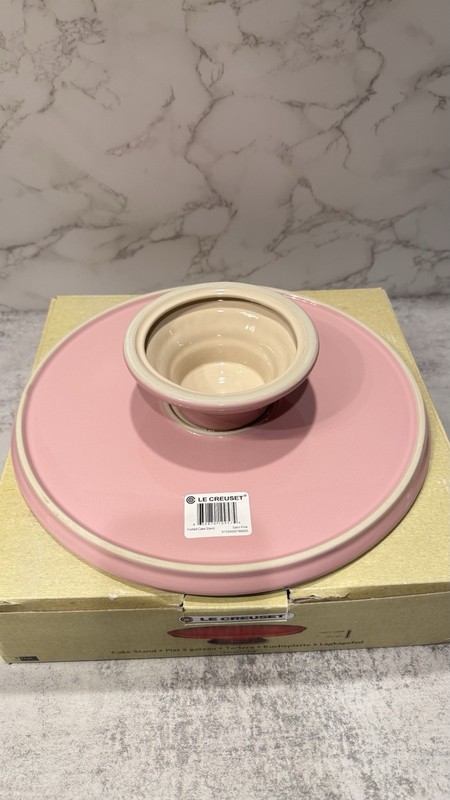 Le Creuset Large Cake Stand Footed 11.5” Satin Pink New gallery