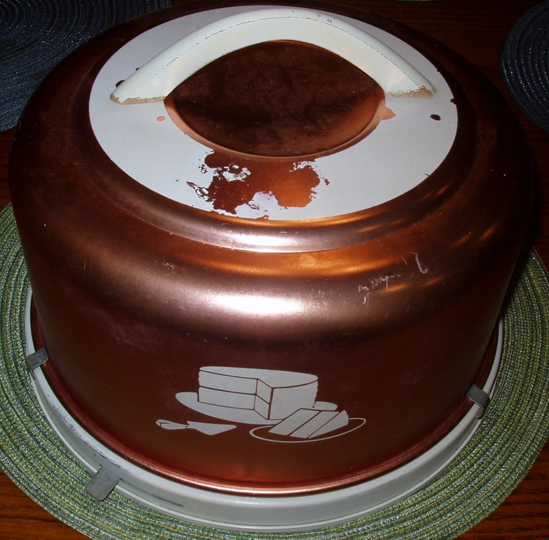 Vintage Mirro Aluminum Rose-Copper Colored Locking Cake Carrier w/ Wooden Handle