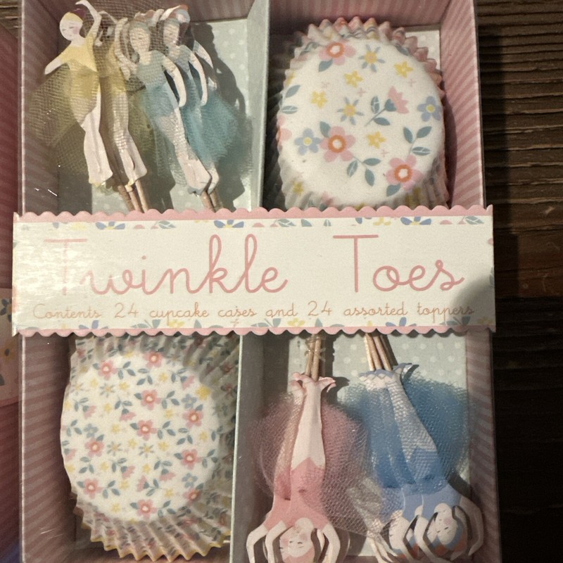 Meri Go Round Twinkle Toes Ballerina Cupcake Kit 24 Cupcake Papers and Toppers gallery