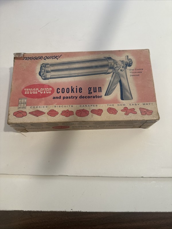 Vintage Wear-Ever Cookie Gun & Pastry Decorator Set Complete Original Box #3365