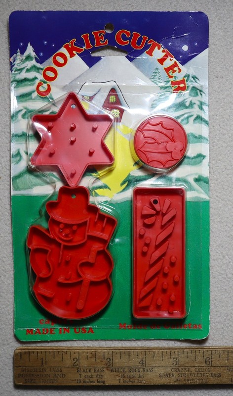 VTG Capers Co Lot of 4 Christmas Cookie Cutters Cane Star Snowman Holly Orig Pkg gallery