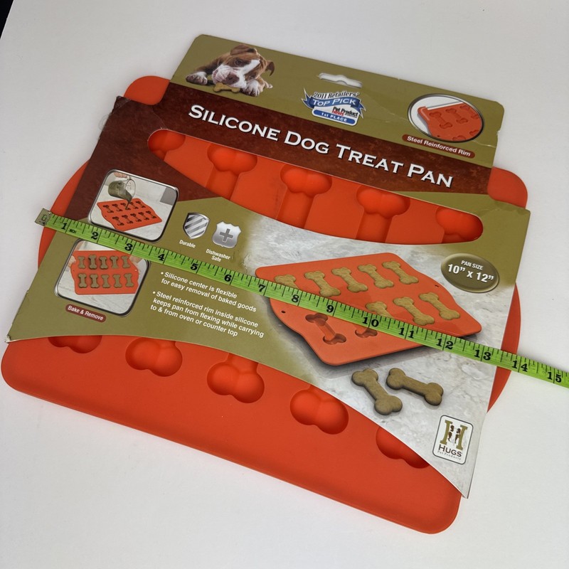 Silicone Dog Treat Mold Pan NEW gallery
