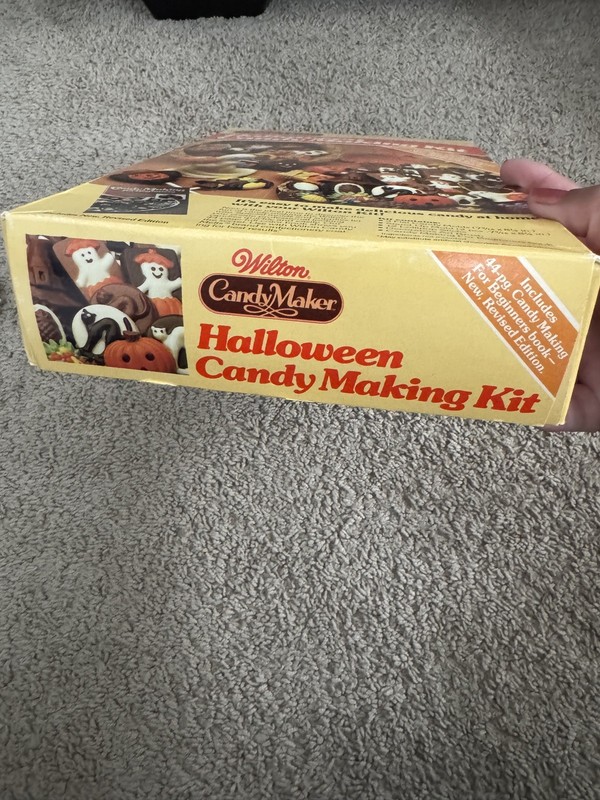 Vintage Wilton CandyMaker Halloween Candy Making Kit 1983 Chocolate Mold Plastic gallery