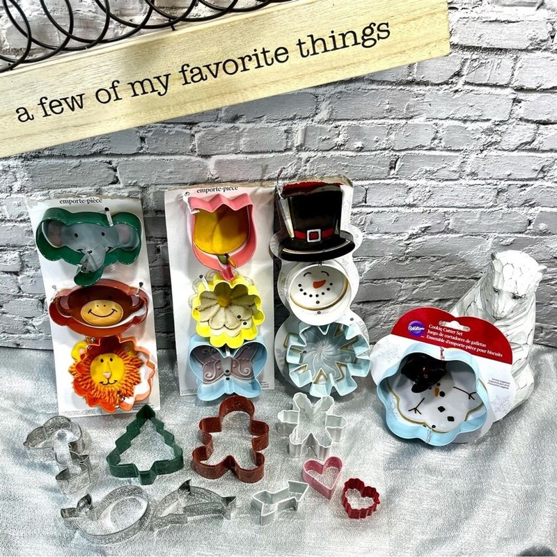 Cookie Cutter Sets 20 pieces – Holiday, Spring Flowers, Safari, Ocean and Snoopy