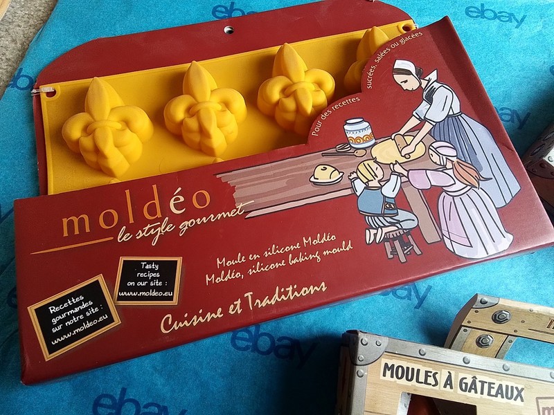 3 Sets Moldéo Silicone Cake Molds, Eiffel Tower Fleur-de-lis, France, Unused IOB gallery