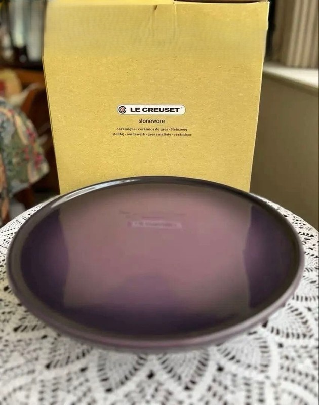 CAKE STAND 30CM CASSIS LEGENDARY COLOR LE CREUSET DISCONTINUED RARE COLLECTIBLE