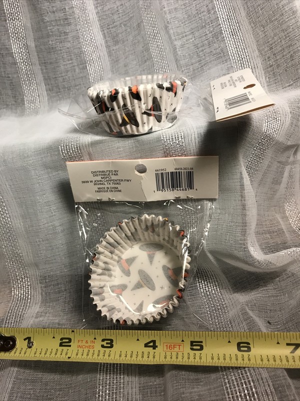 CELEBRATE IT BAKING CUPS CUPCAKE Wraps 2 packages. NEW Halloween 24ct each New gallery