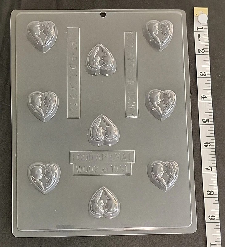 Wedding Love Bride Groom Heart Shape Pieces Chocolate Candy Mold