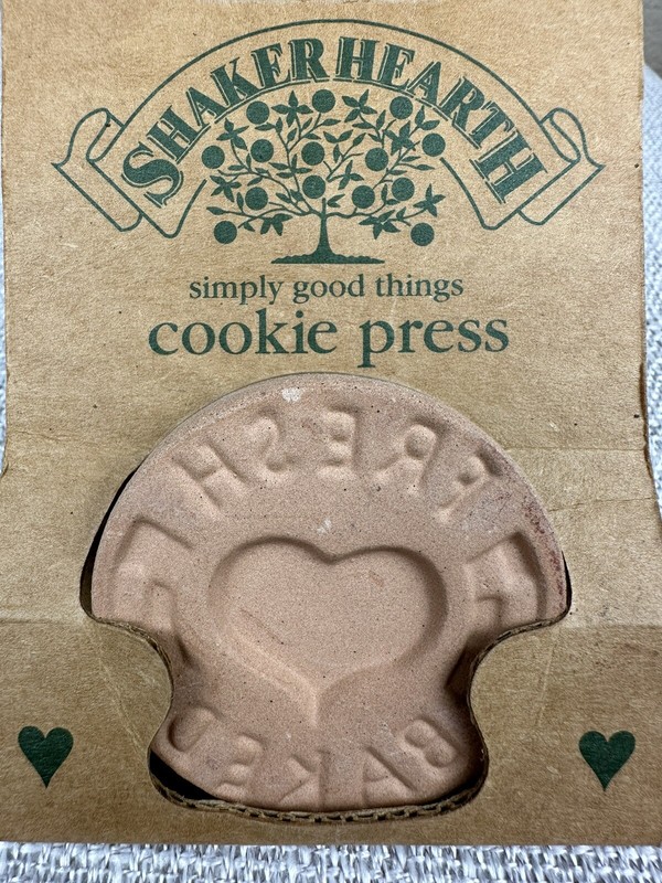 NEW Shaker Hearth "Heart - Fresh Baked" Wilton Terracotta Vintage Cookie Press gallery