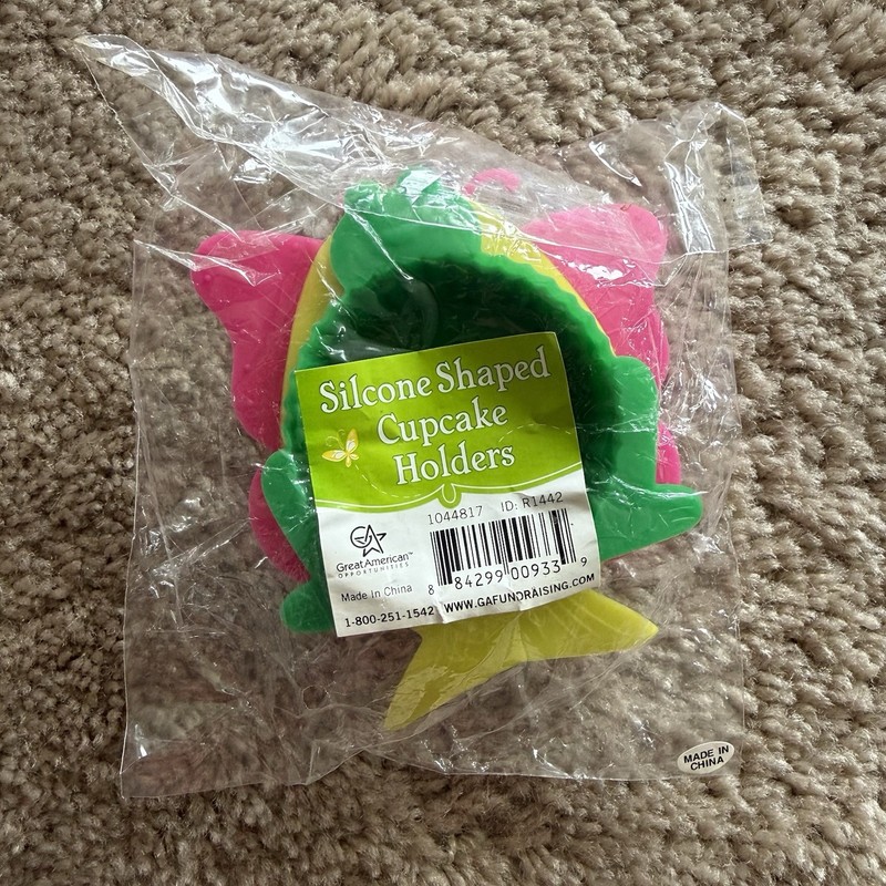 Silicone Shaped Cupcake Holders Spring Butterfly Fish Frog NIP 6ct Baking