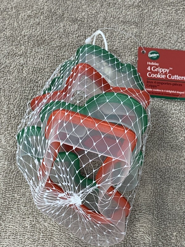 WILTON GRIPPY Christmas Holiday Cookie Cutters 4 Fun Shapes (2 Packs Of 4) gallery