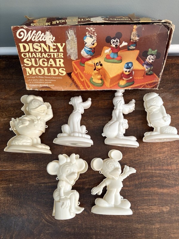 Vintage 1970s Wilton Disney 3D Plastic Chocolate Candy Molds Set of 6 w/ BOX