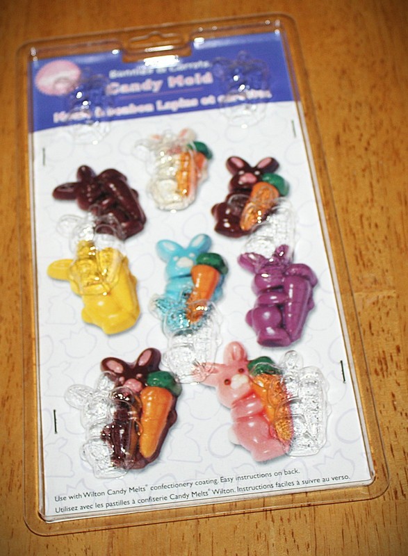 Wilton ~ 8 CAVITY BUNNIES & CARROTS CHOCOLATE CANDY MOLD #2115-1556 NEW gallery