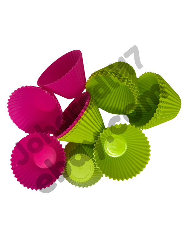 30 Pack plastic Baking Cups Reusable Muffin Liners Non-Stick Cup Cake Molds .