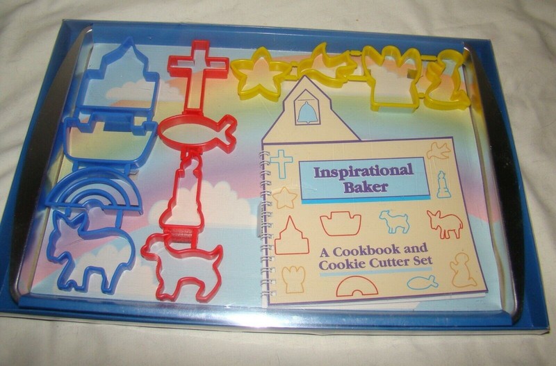Christian The Inspirational Baker Cookbook and Cookie Cutter Set NEW Noah’s Ark