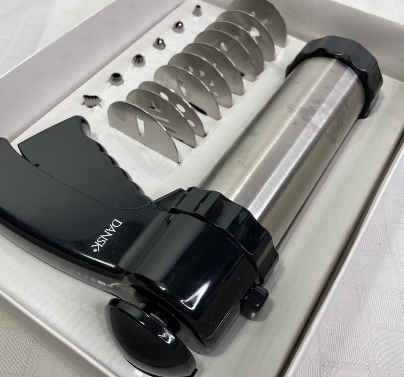 Dansk Cookie Press Shooter Gun 17 Pc Set Baking Spritz Complete Excellent gallery