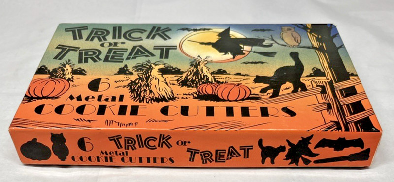 Vintage Trick or Treat Set of 6 Metal Halloween Cooky Cookie Cutters with Box gallery