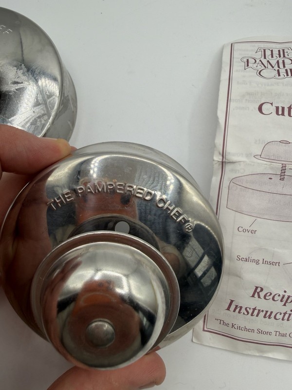 Cut N Seal Biscuit Pastry Cutter 3", 3-1/2" & 4" Pampered Chef Recipe Guide Copy gallery