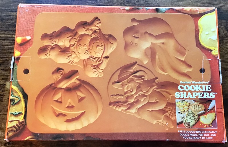 Vintage 1995 Boston Warehouse Terra Cotta Halloween Fall Cookie Shapers Mold NEW
