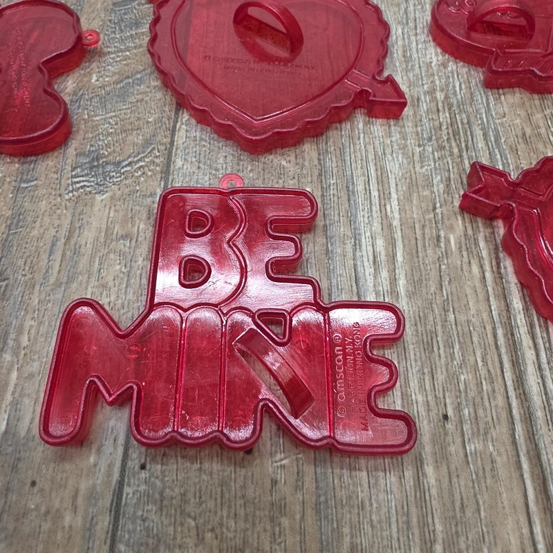 HALLMARK Valentine 2 Cupid W/Heart Cookie Cutter, 8 Heart Cat Cupid Be Mine gallery