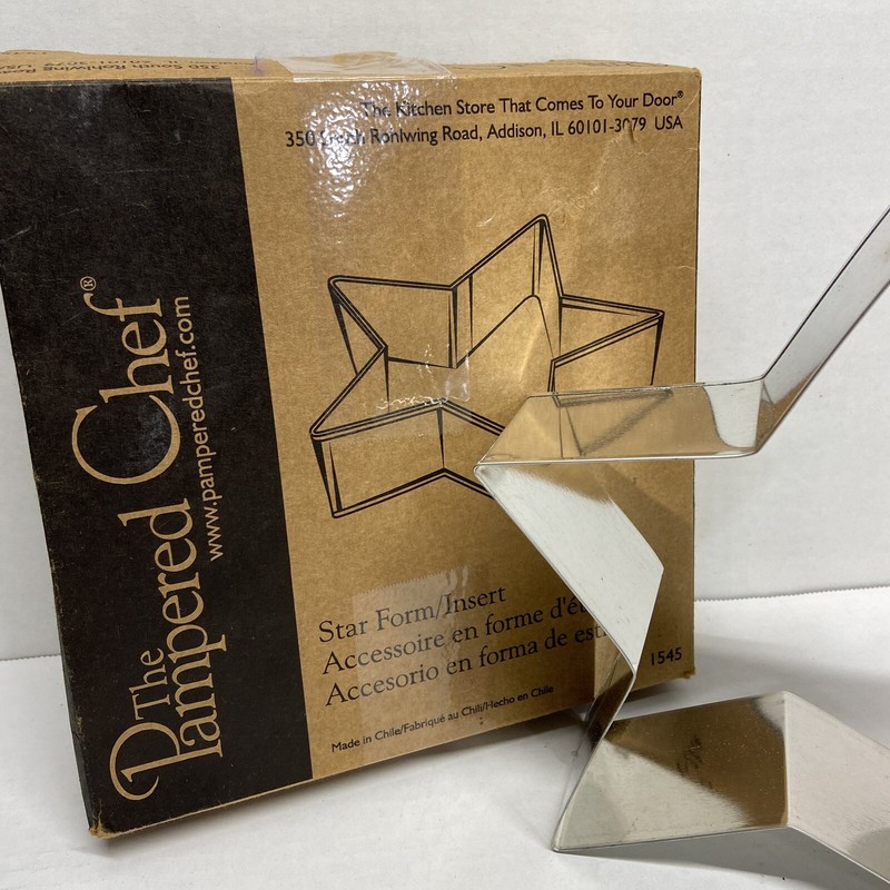The Pampered Chef Star Cookie Form/Insert #1545 Original Box gallery